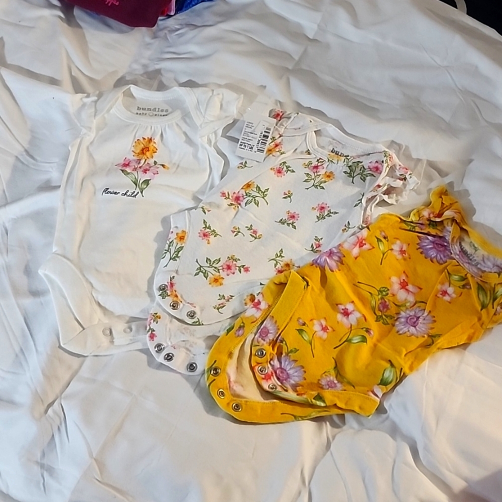 Flower Child bundles up to 7lbs (3kg) diaper shirts